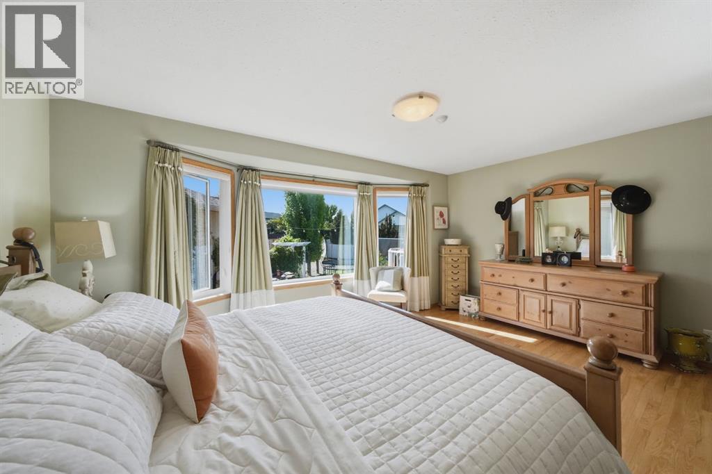Listing photo – 112 Ammeter Close, Red Deer