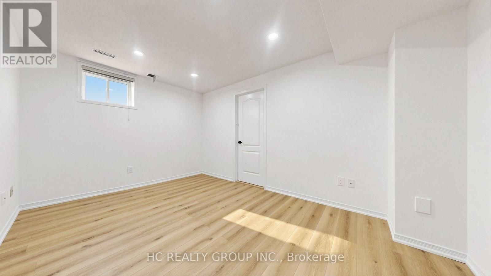 26 LANDMARK COURT - Image 44