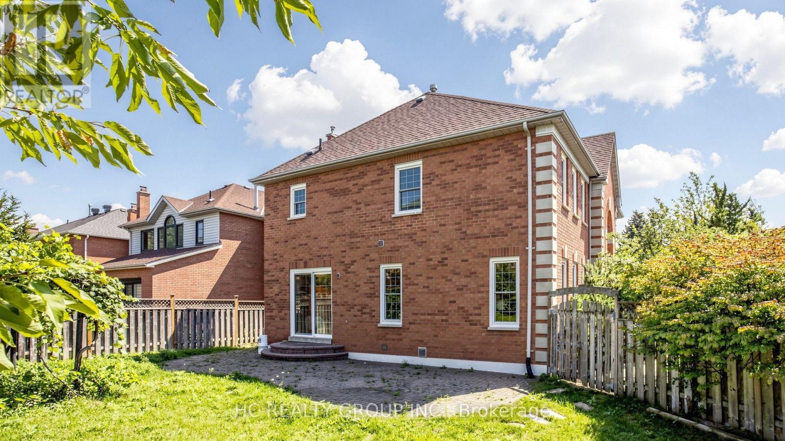 26 LANDMARK COURT - 46