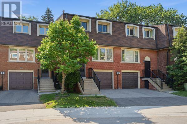 29 Silver Shadow Path, Toronto (Markland Wood), Ontario, M9C4Y2, Toronto (Markland Wood), Ontario — photo 3 of 5