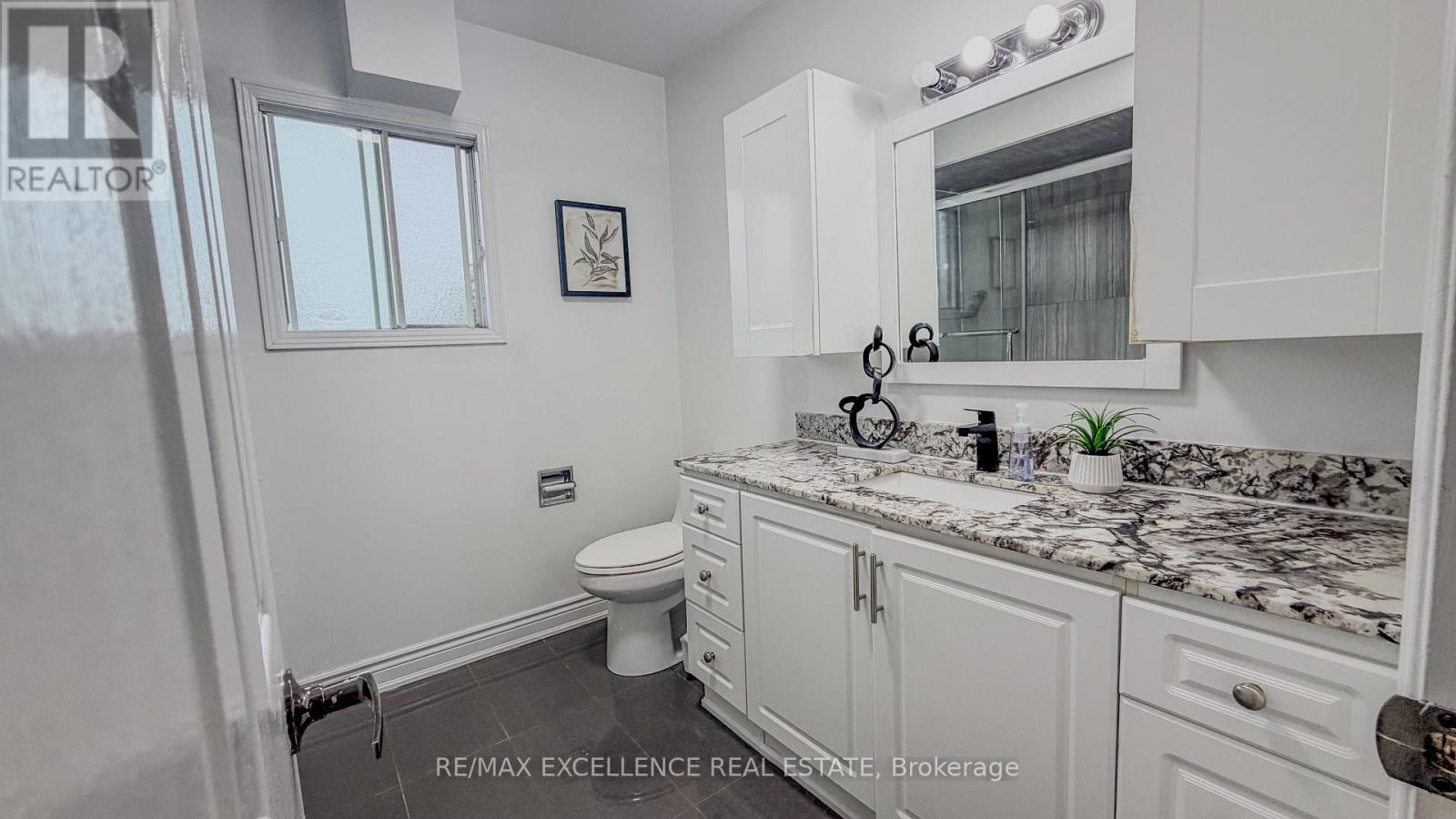 303 HICKORY CIRCLE - 21