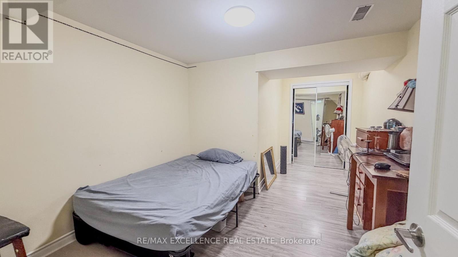 303 HICKORY CIRCLE - 25