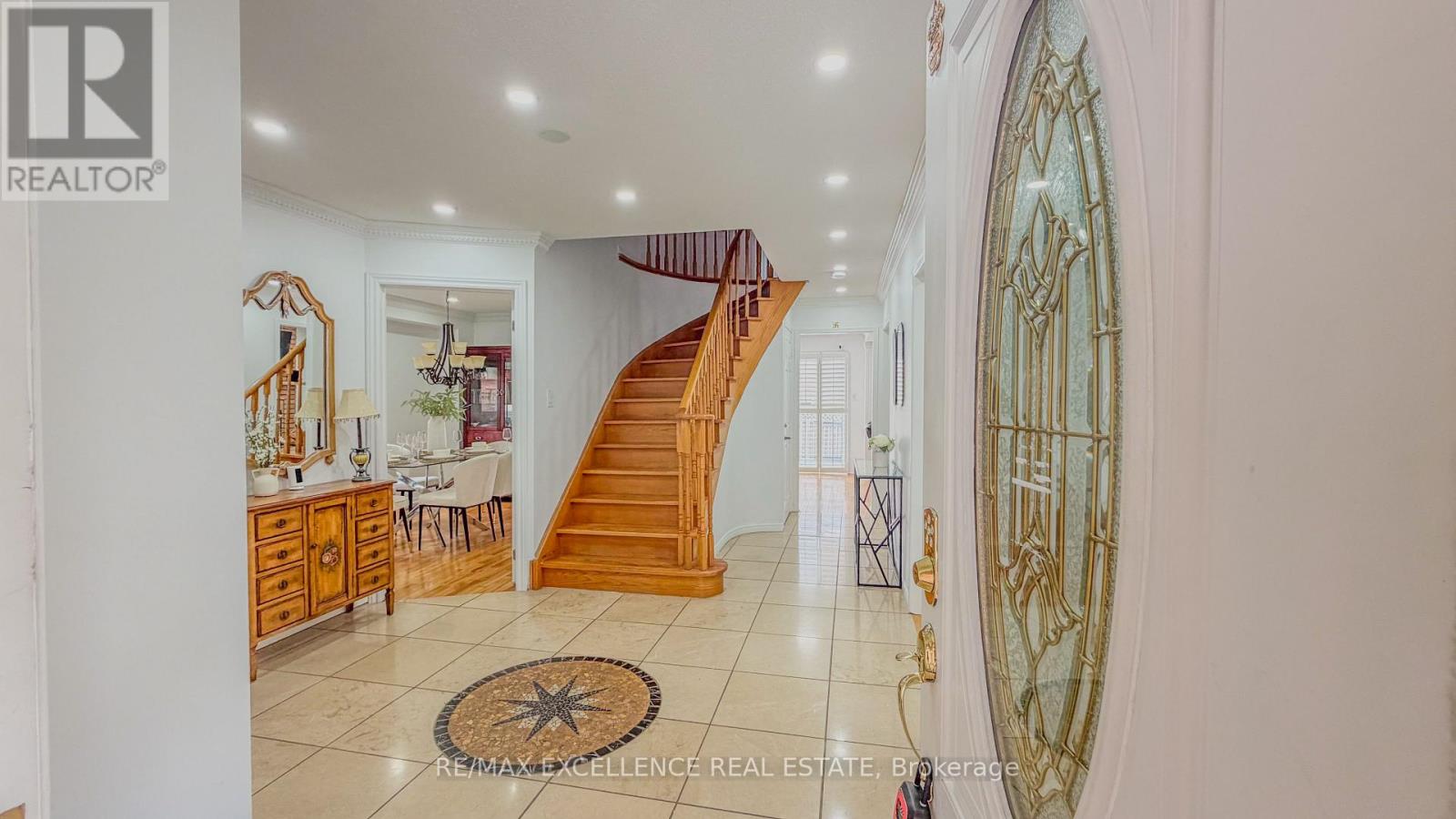 303 HICKORY CIRCLE - 4