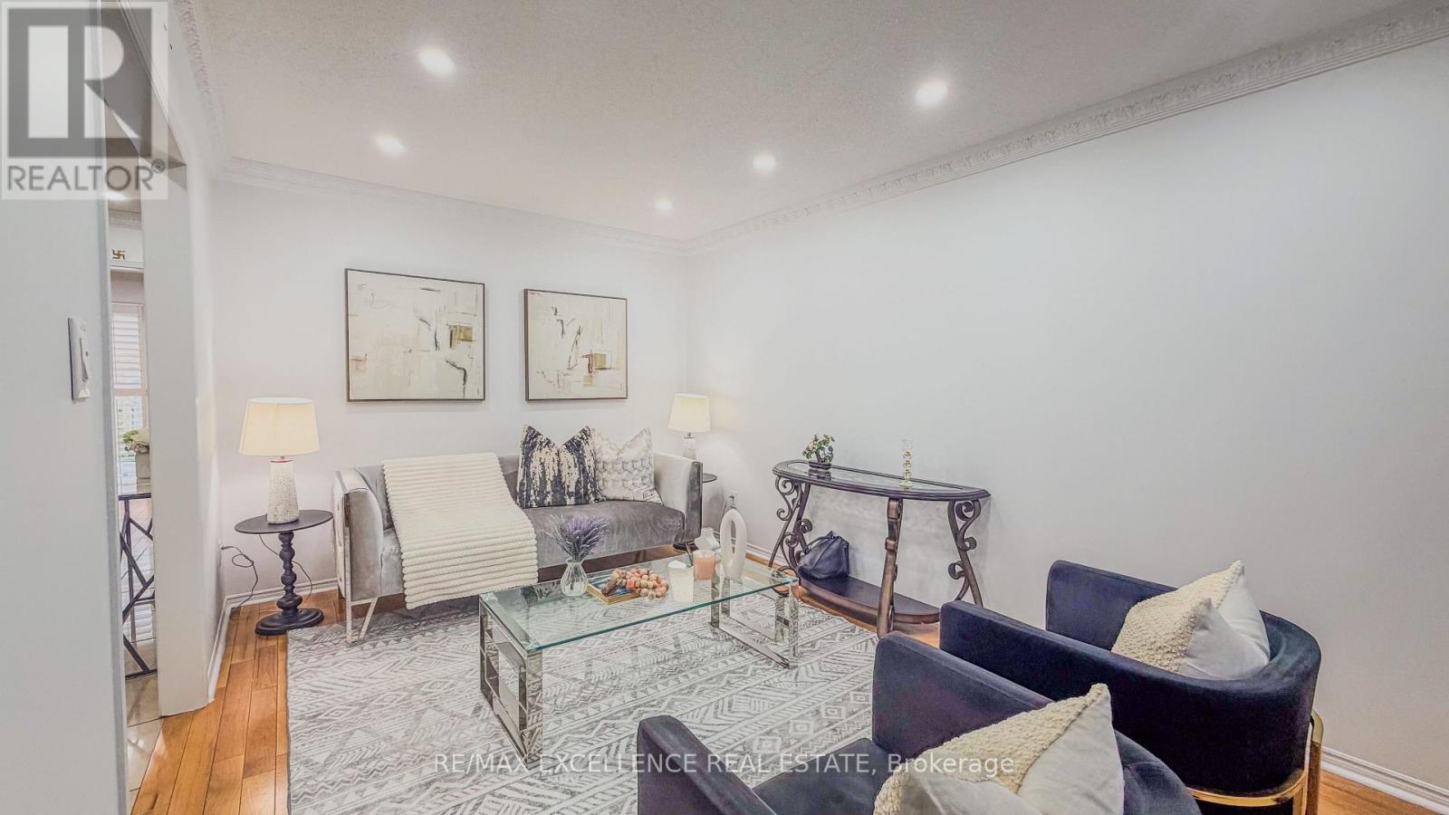 303 HICKORY CIRCLE - 8