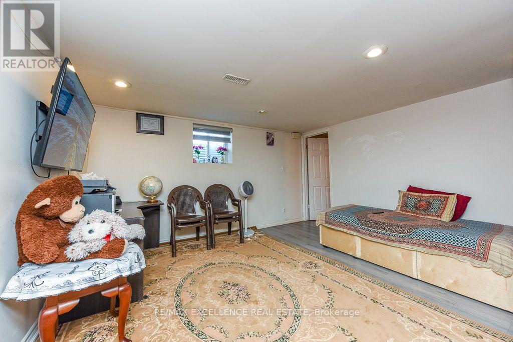 7150 MINOTOLA AVENUE - 25