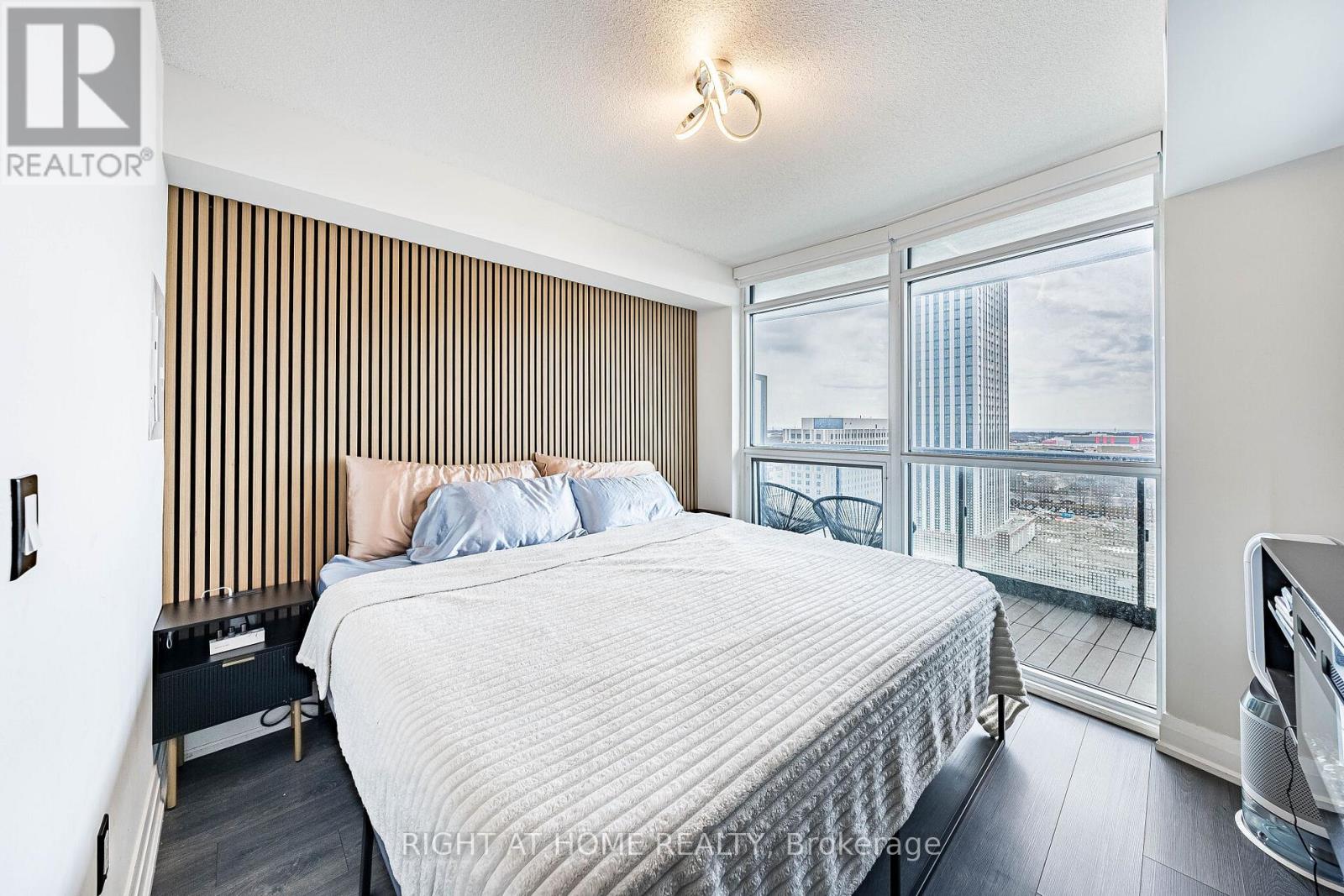 #1309 30 GIBBS ROAD - 20