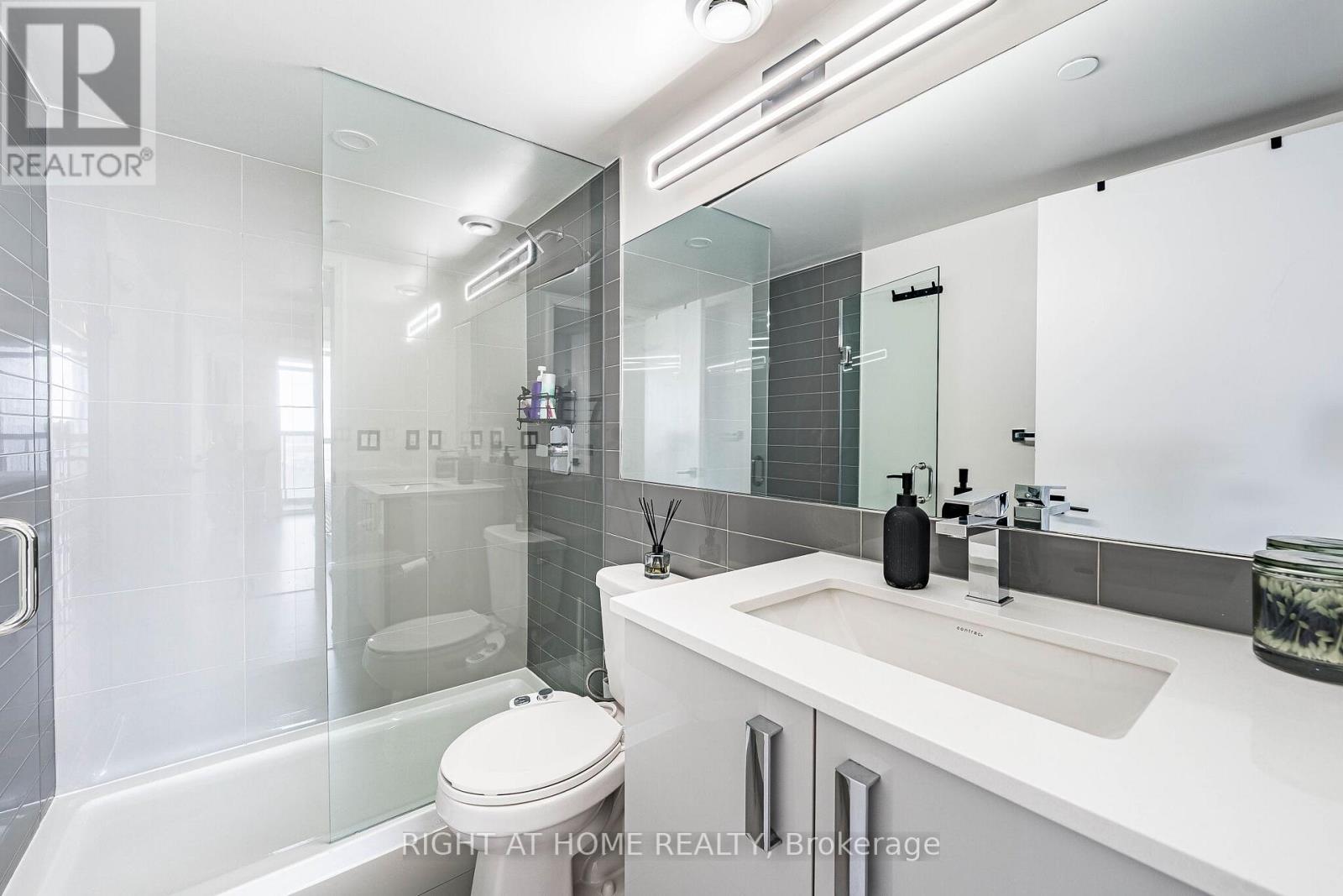 #1309 30 GIBBS ROAD - 24