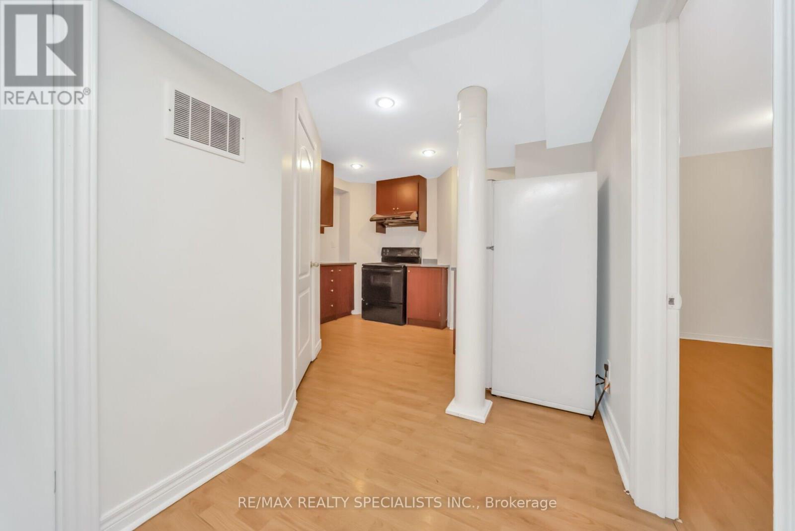 51 BLUE SPRUCE STREET - Image 30