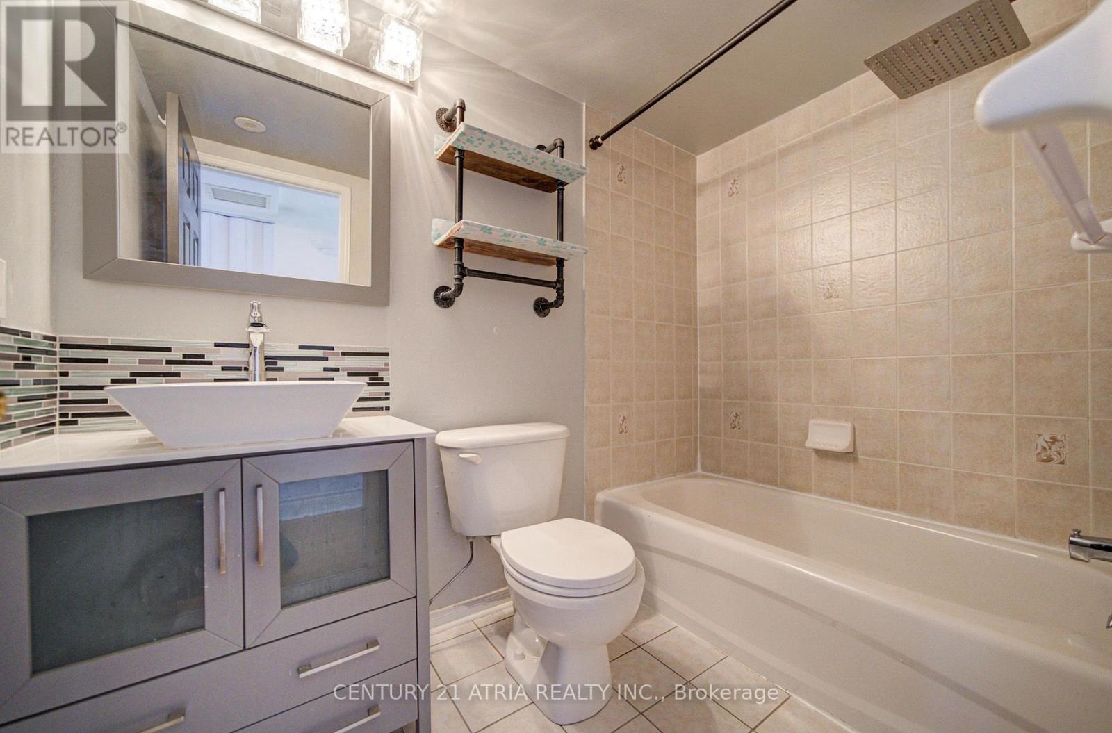 #127 200 MCLEVIN AVENUE - Image 27
