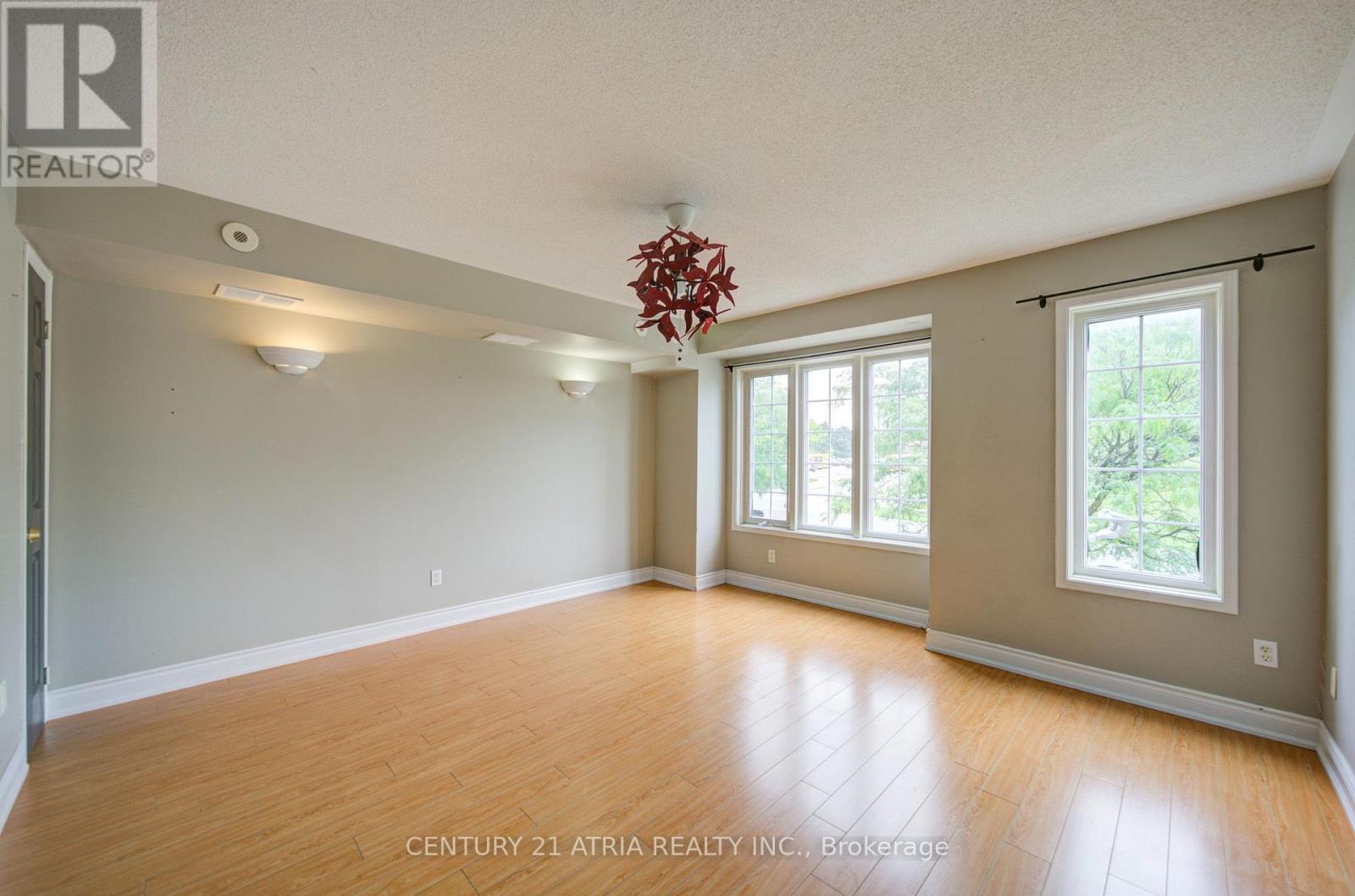 #127 200 MCLEVIN AVENUE - 30