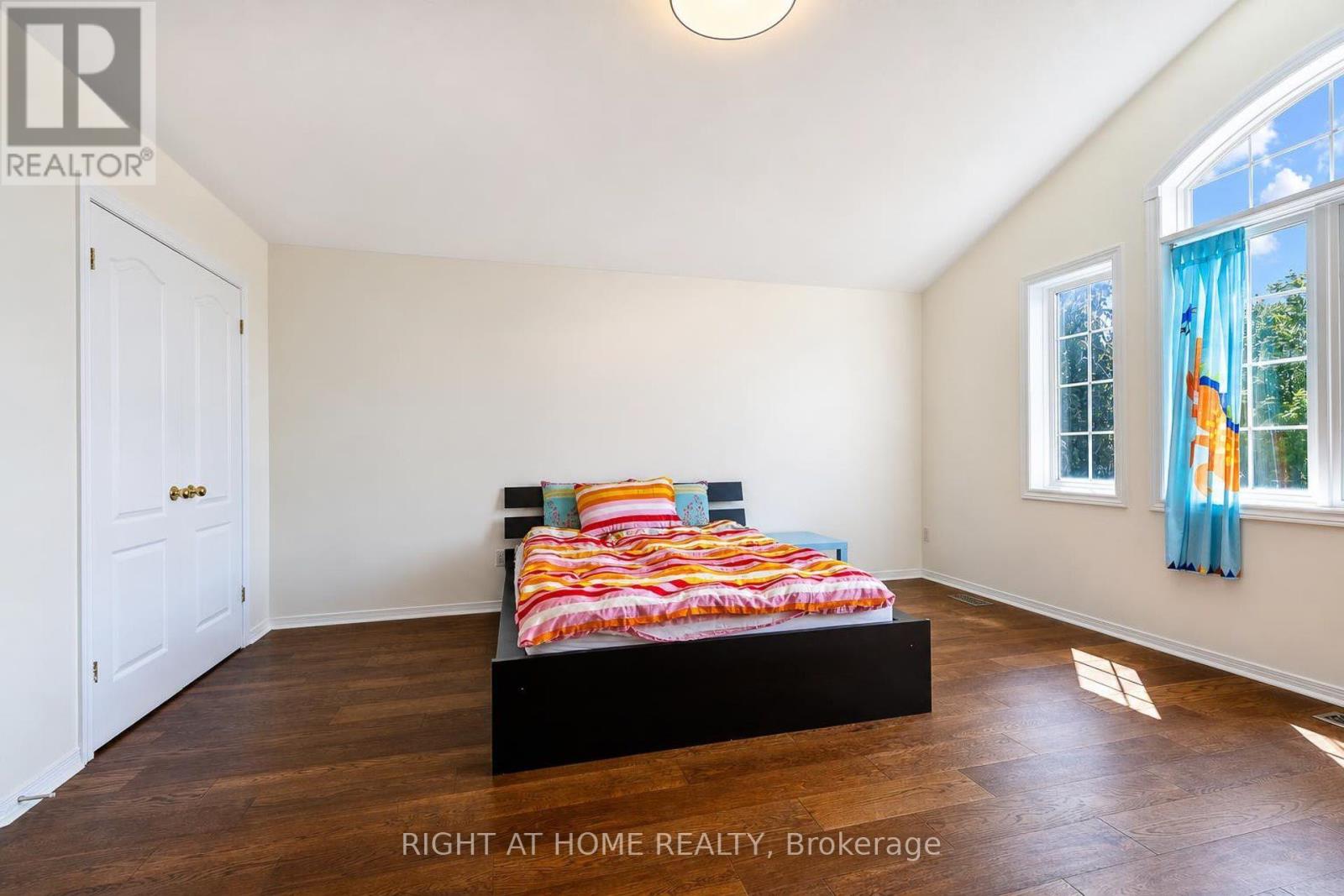 27 THOROUGHBRED BOULEVARD - Image 26
