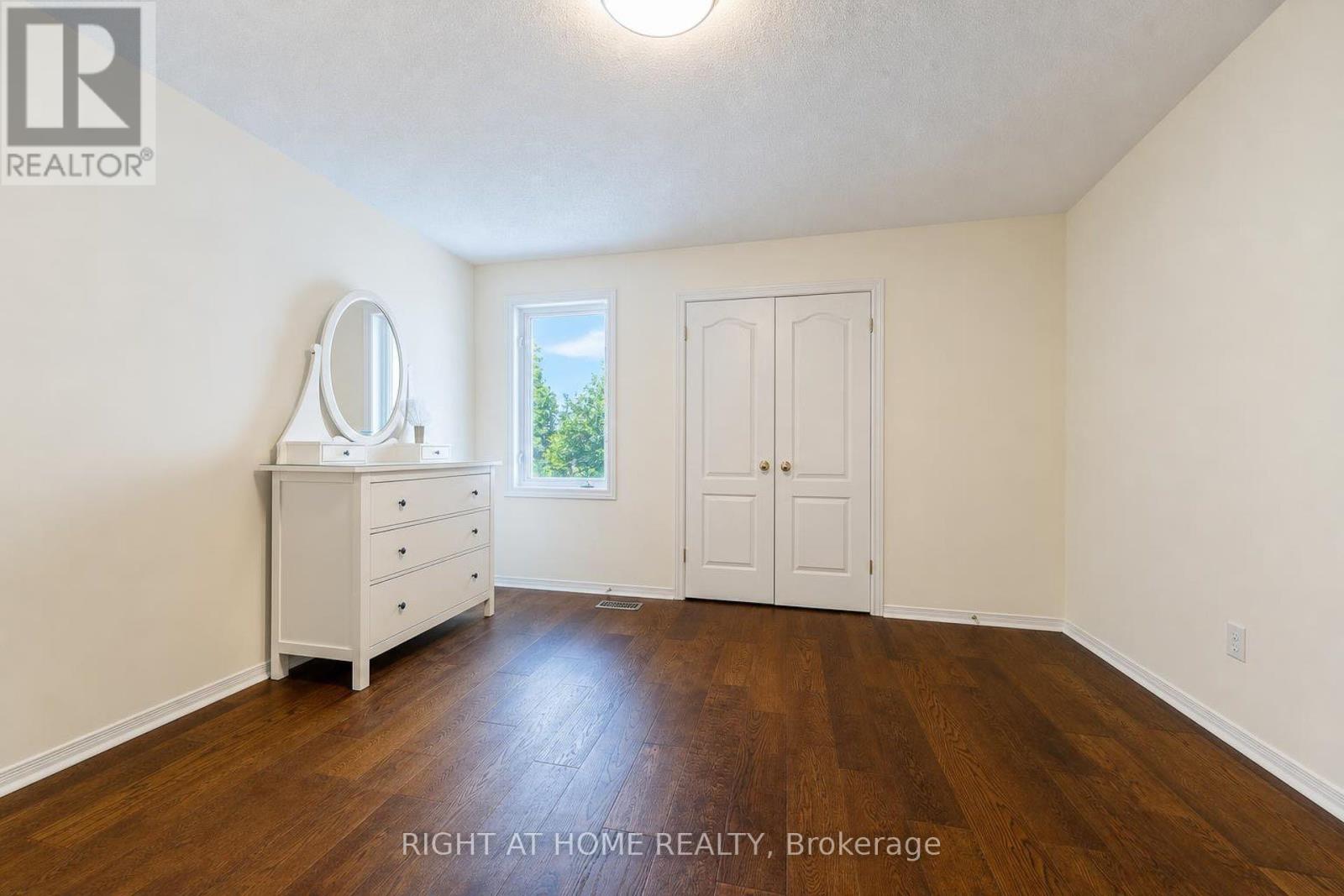 27 THOROUGHBRED BOULEVARD - Image 31