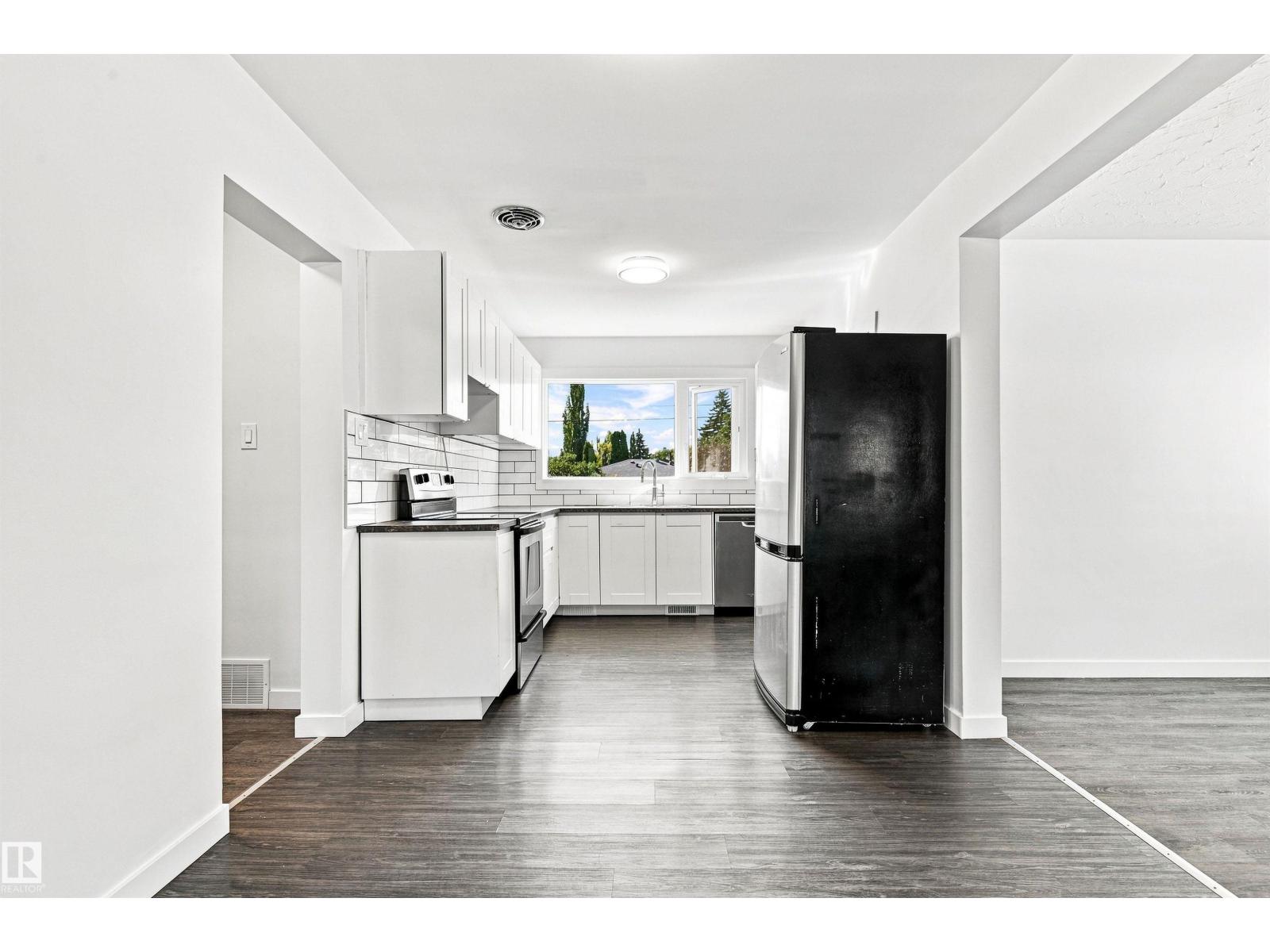 14603 88 AV NW - 18