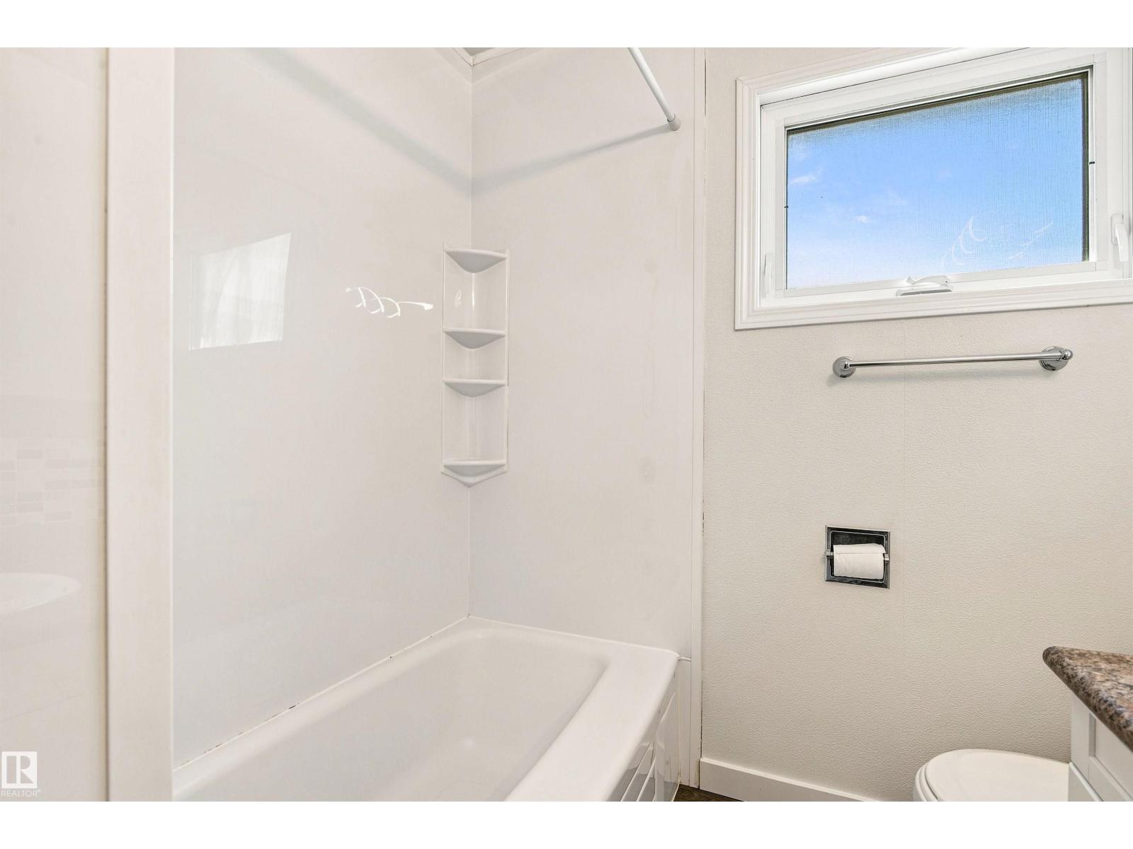 14603 88 AV NW - 35
