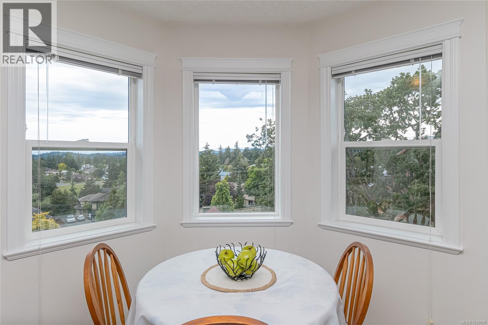 #406 4536 Viewmont Ave - Image 7