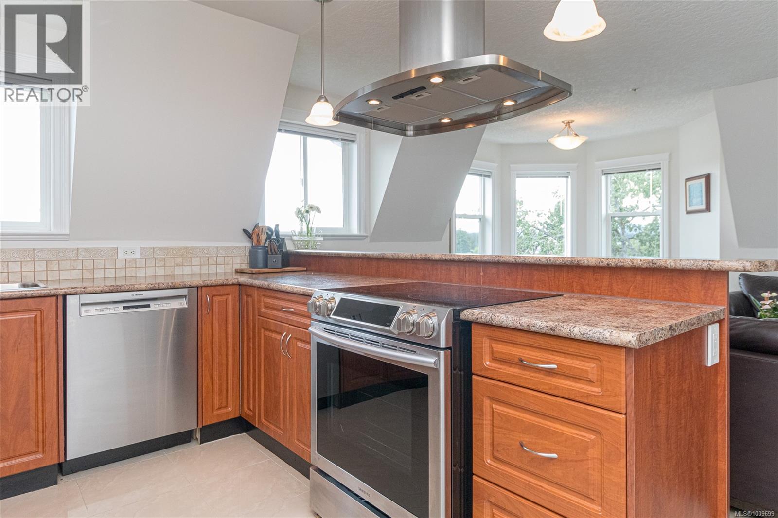 #406 4536 Viewmont Ave - Image 11