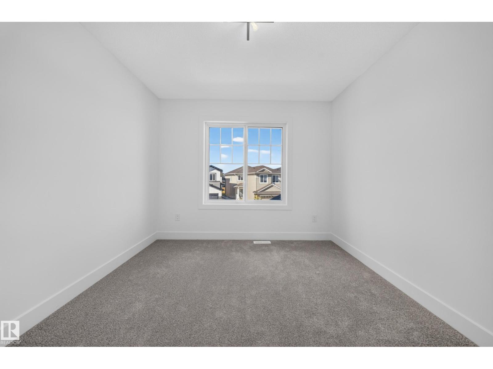 3119 9 ST NW - Image 32