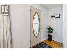 209 Broadway Street, photo 3