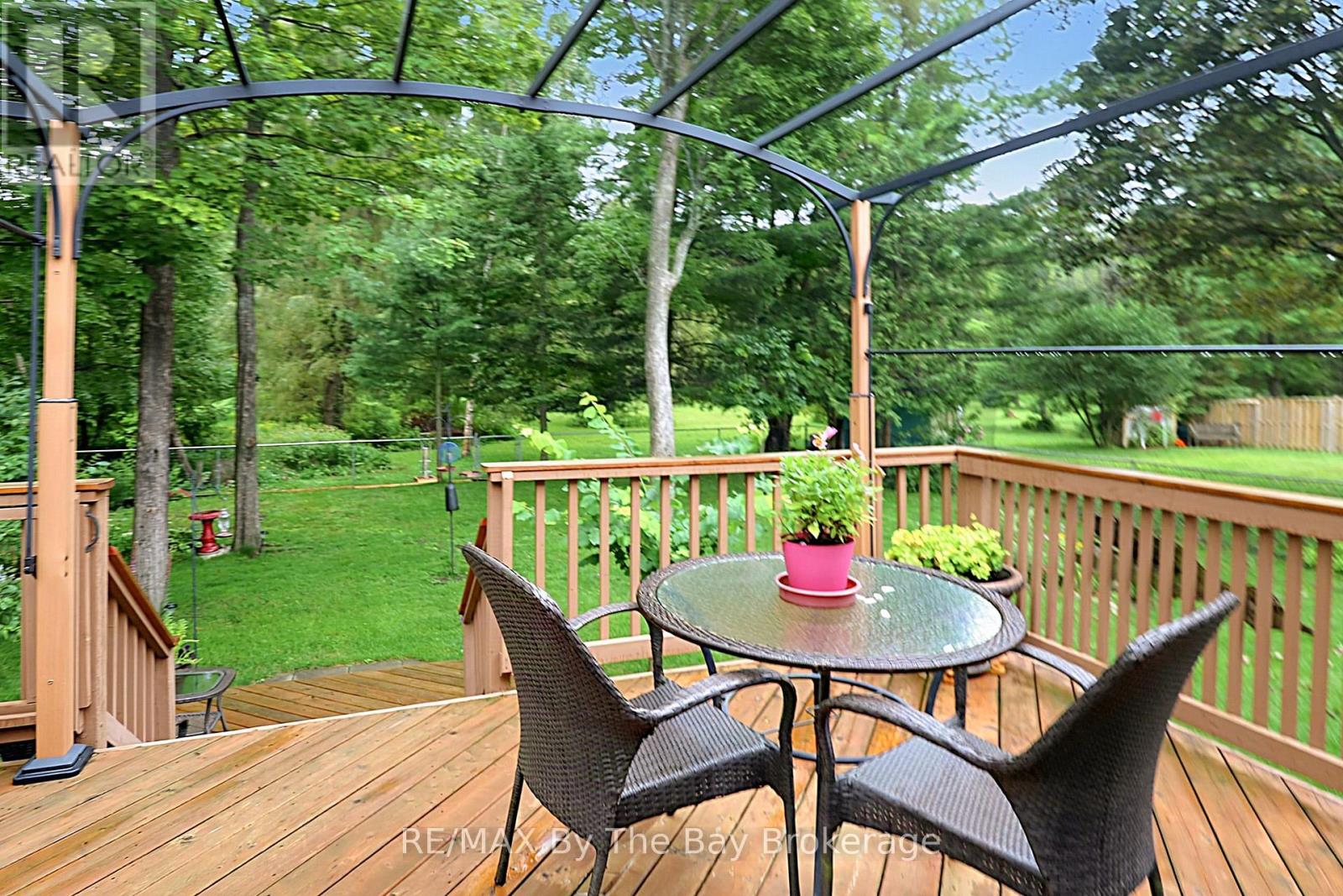 49 ROYAL BEECH DRIVE - 29