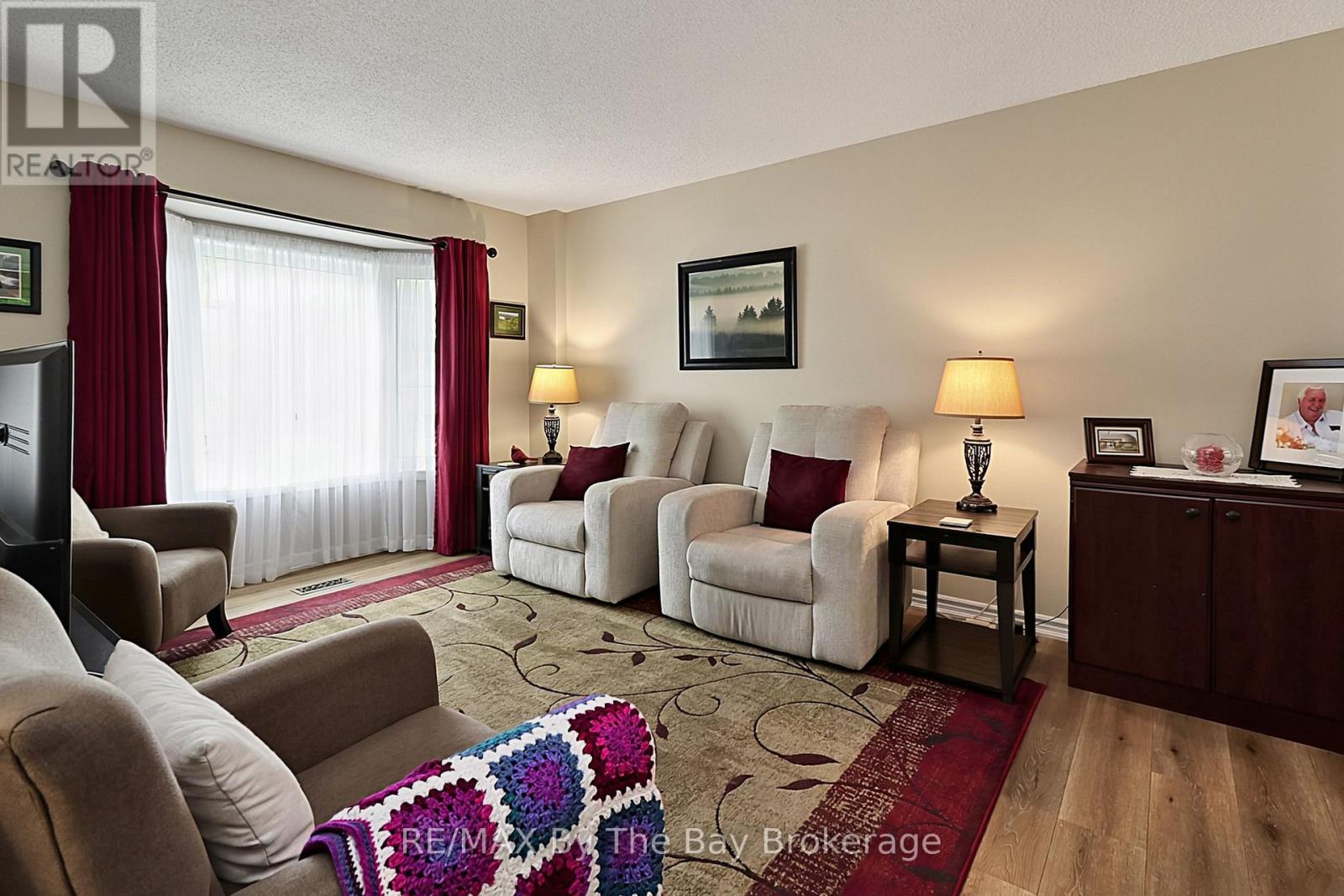 49 ROYAL BEECH DRIVE - 4