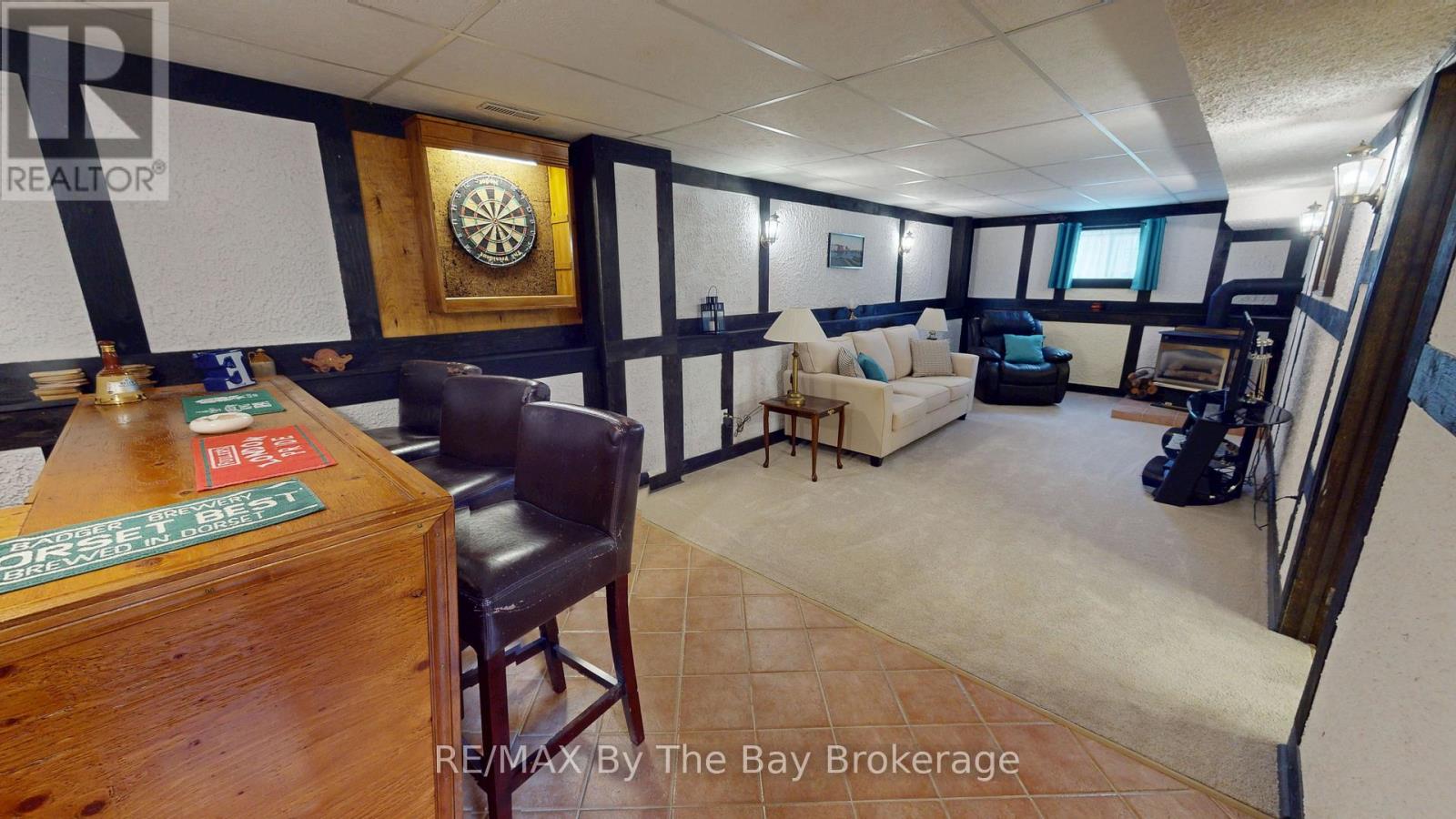 49 ROYAL BEECH DRIVE - 40