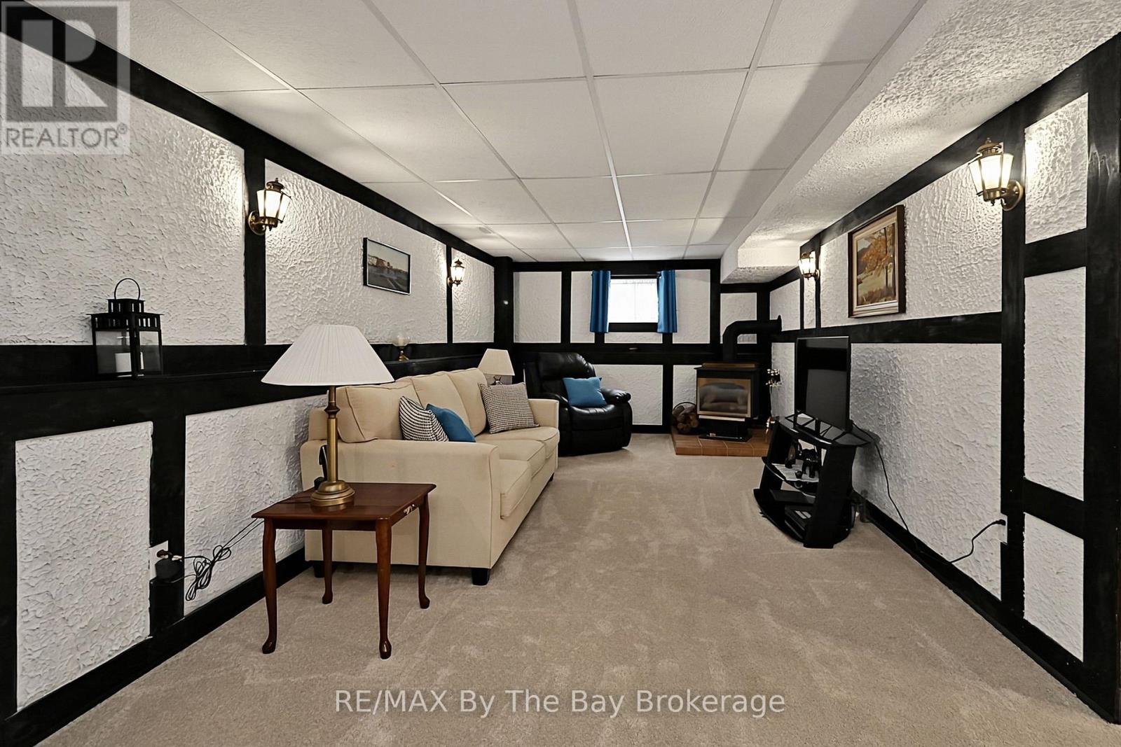 49 ROYAL BEECH DRIVE - Image 42