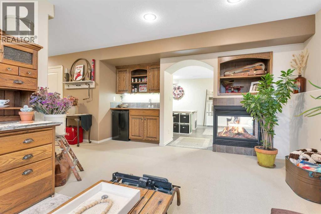 Listing photo – 52 Irving Crescent, Red Deer