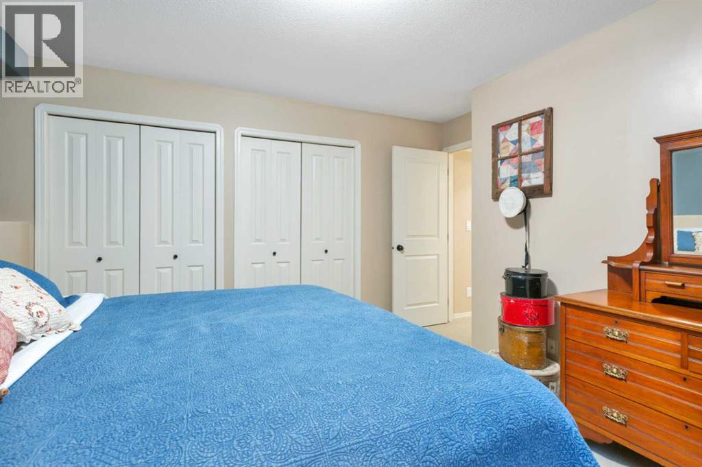 Listing photo – 52 Irving Crescent, Red Deer