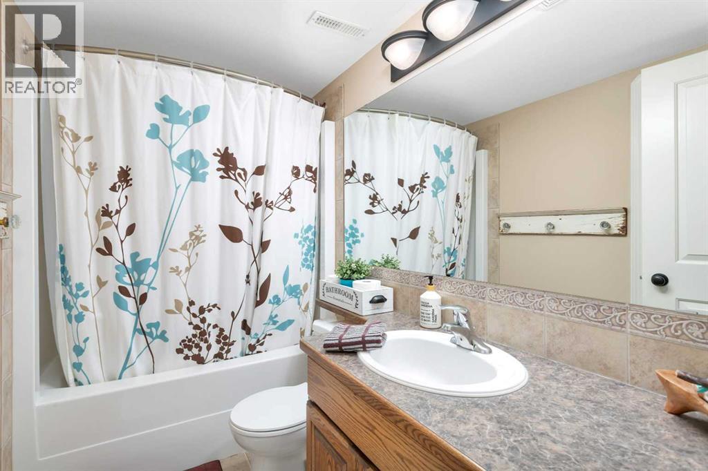 Listing photo – 52 Irving Crescent, Red Deer