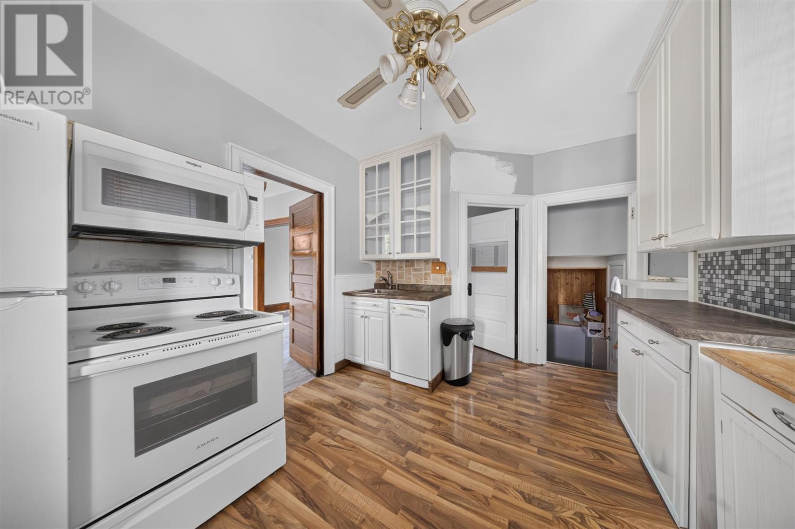 145 Albert ST W - 14