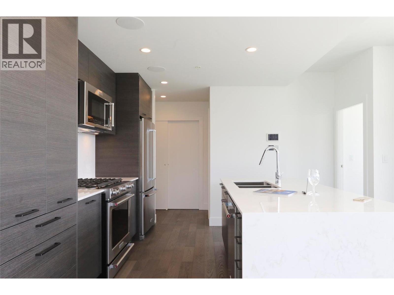 807 1181 Sunset Drive, Kelowna