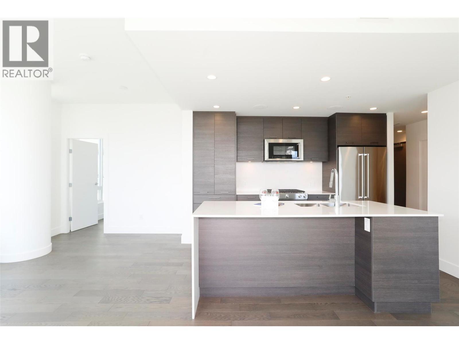 807 1181 Sunset Drive, Kelowna