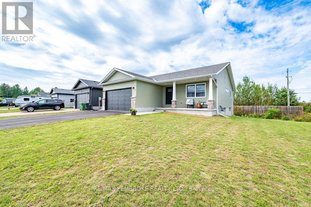 3 Bed, 2 Bath House for Sale in Petawawa – 20 TERRANCE DRIVE, Petawawa – MLS# X13740964 - Image 35