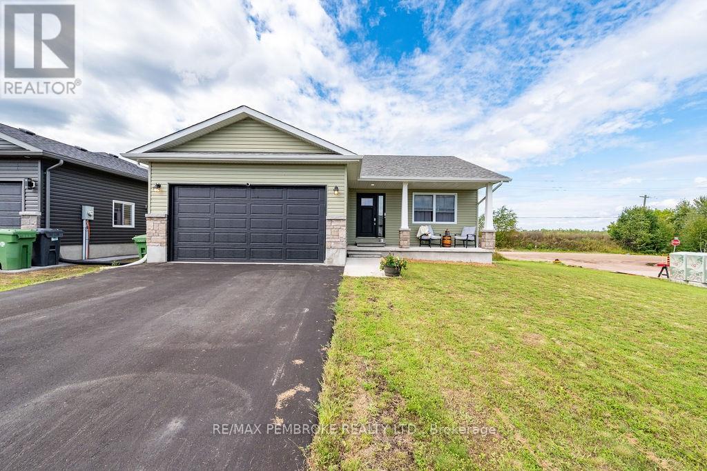 3 Bed, 2 Bath House for Sale in Petawawa – 20 TERRANCE DRIVE, Petawawa – MLS# X13740964 - Image 36