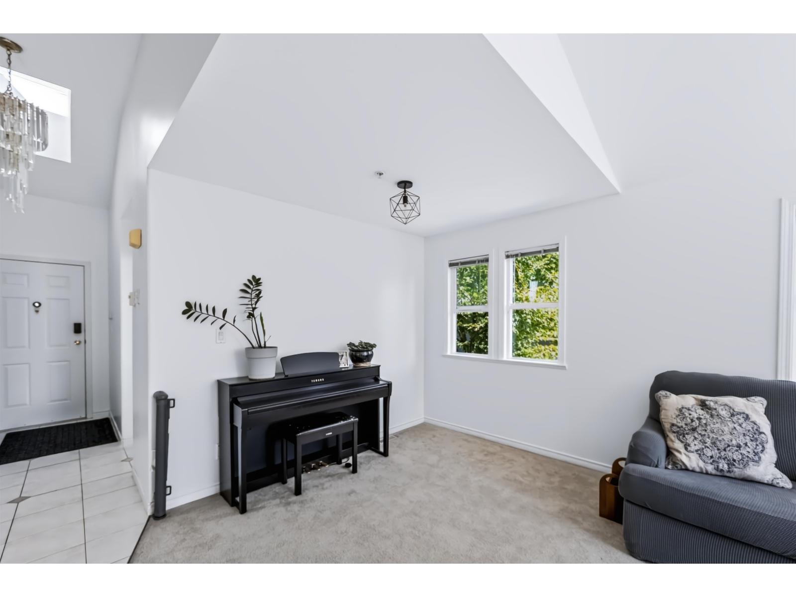 #36 2068 WINFIELD Drive, Abbotsford, British Columbia, V3G1M4, Abbotsford, British Columbia — photo 3 of 5