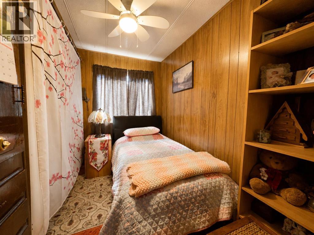 2ndBedroom w/ Laundry