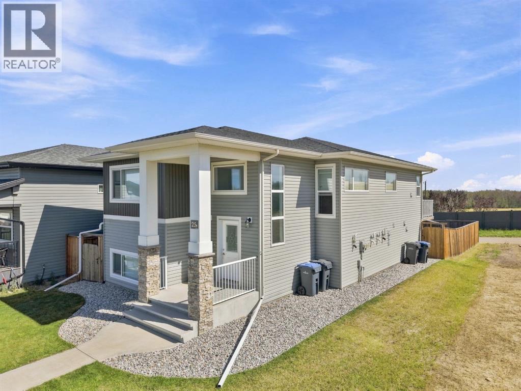 Listing photo – 25 Victor Close, Sylvan Lake