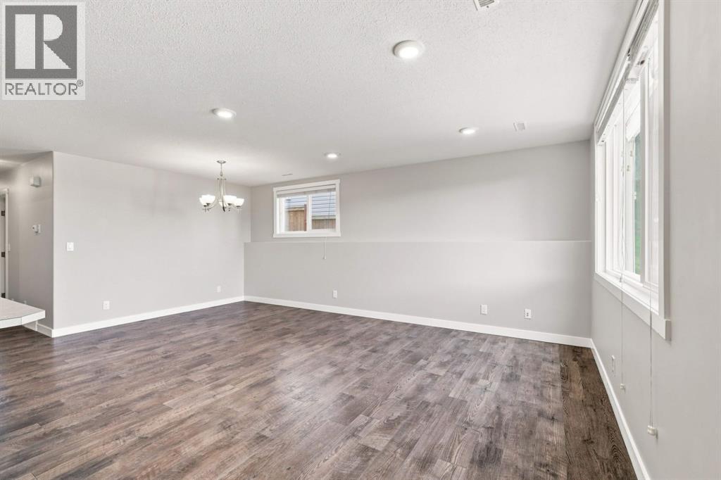 Listing photo – 25 Victor Close, Sylvan Lake
