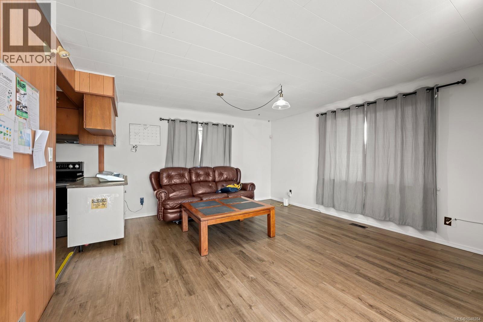 719 8th St - 9