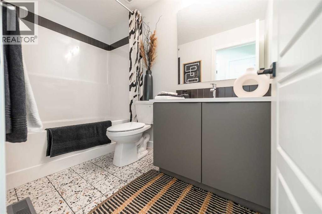 Listing photo – 609 Lambeau Link SE, Airdrie