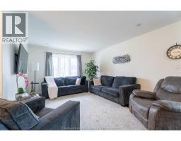 Family room - 30 St Michael Avenue, Chatham, ON N7M2E4 Photo 7