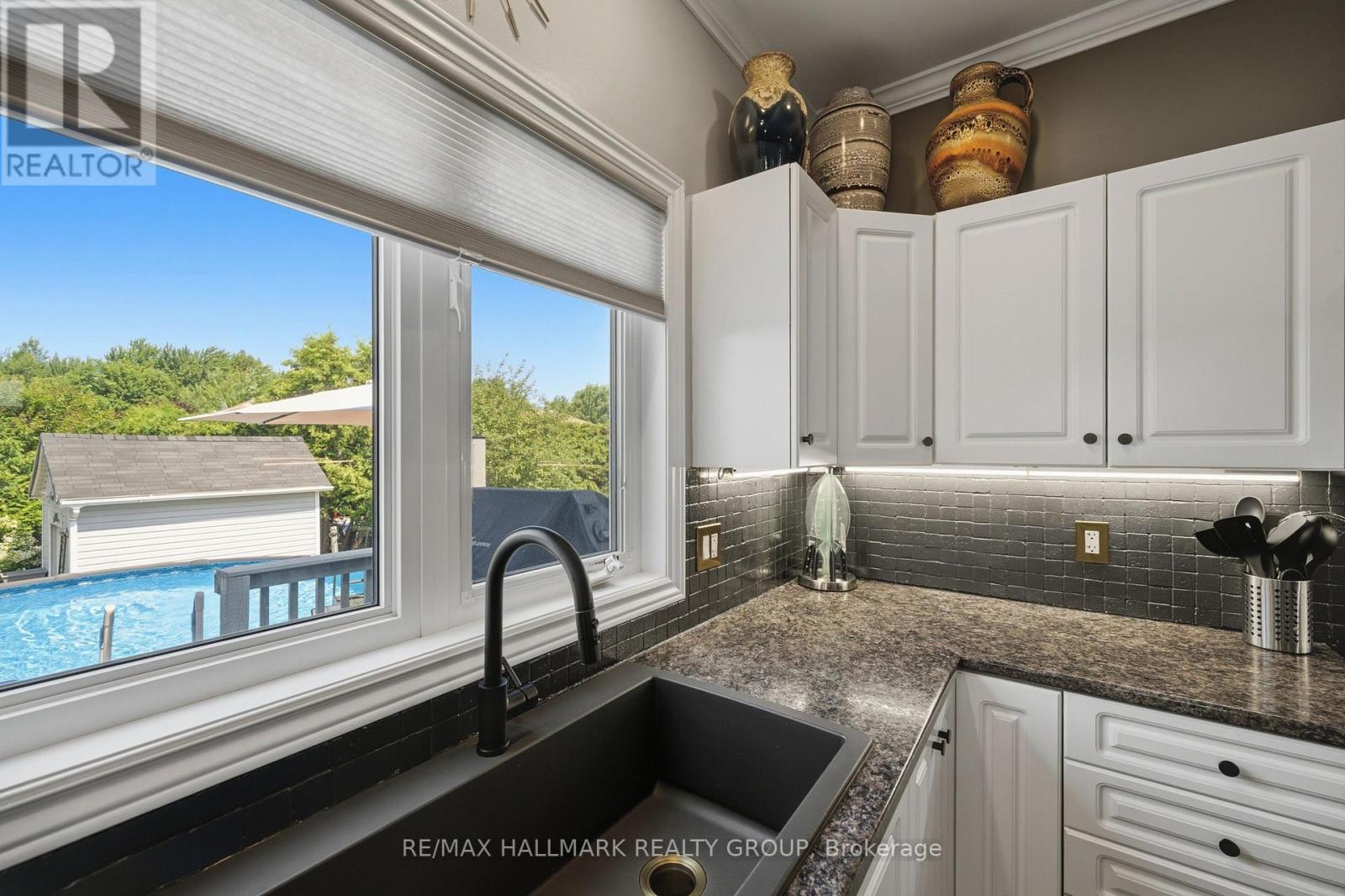 20 DUNE STREET - Image 15