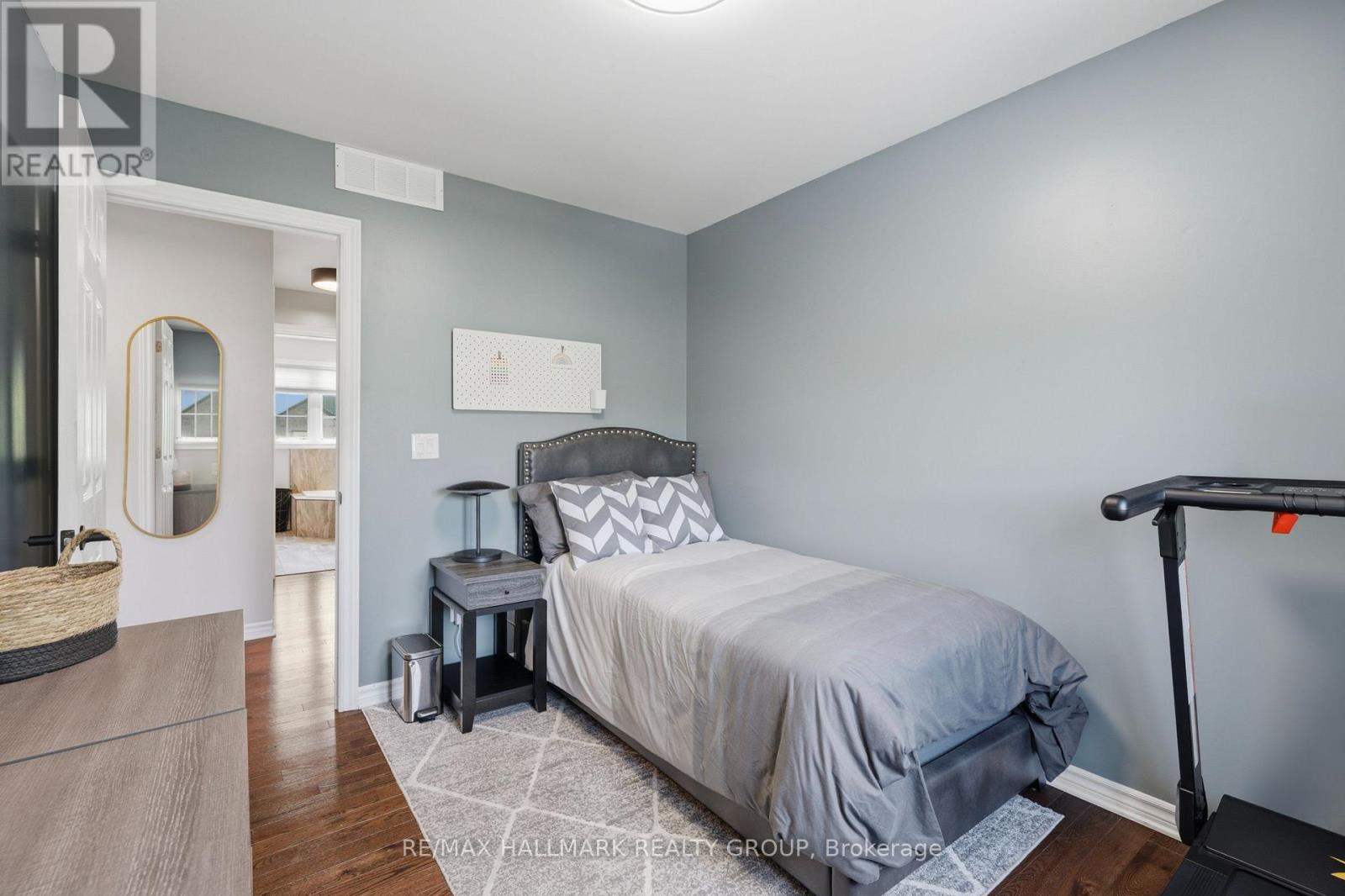 20 DUNE STREET - Image 23