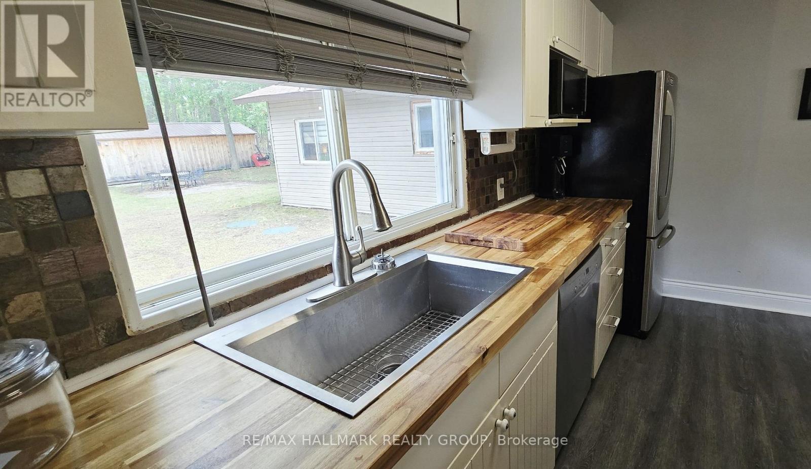 1153 BAYVIEW DRIVE - 17