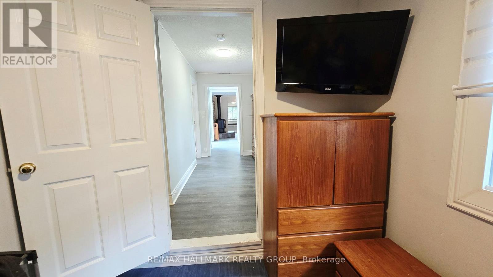 1153 BAYVIEW DRIVE - 24