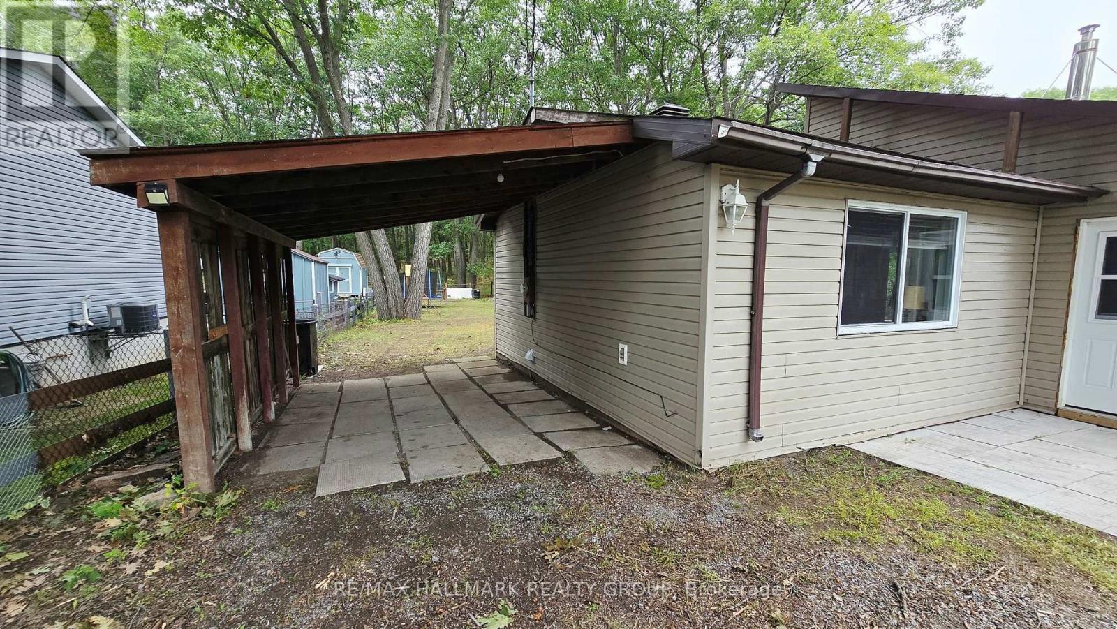 1153 BAYVIEW DRIVE - 32