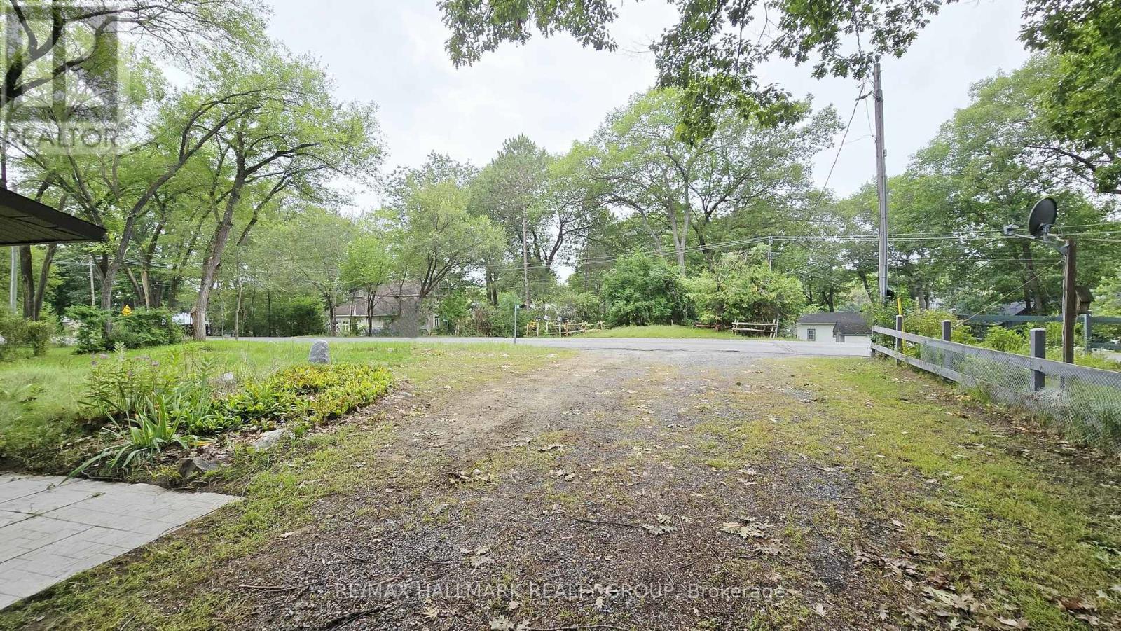 1153 BAYVIEW DRIVE - Image 35