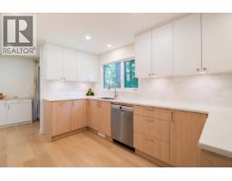 1139 Heritage Boulevard, North Vancouver, BC V7J3G8 Photo 13