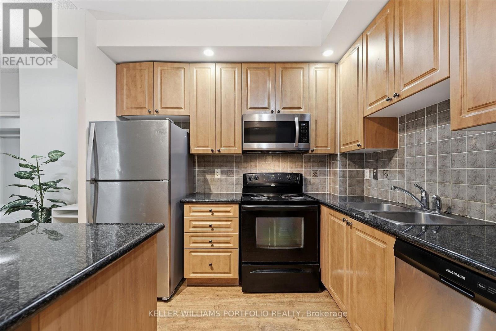 #133 33 Cox Boulevard, Markham (Unionville), Ontario, L3R8A6, Markham (Unionville), Ontario — photo 5 of 5