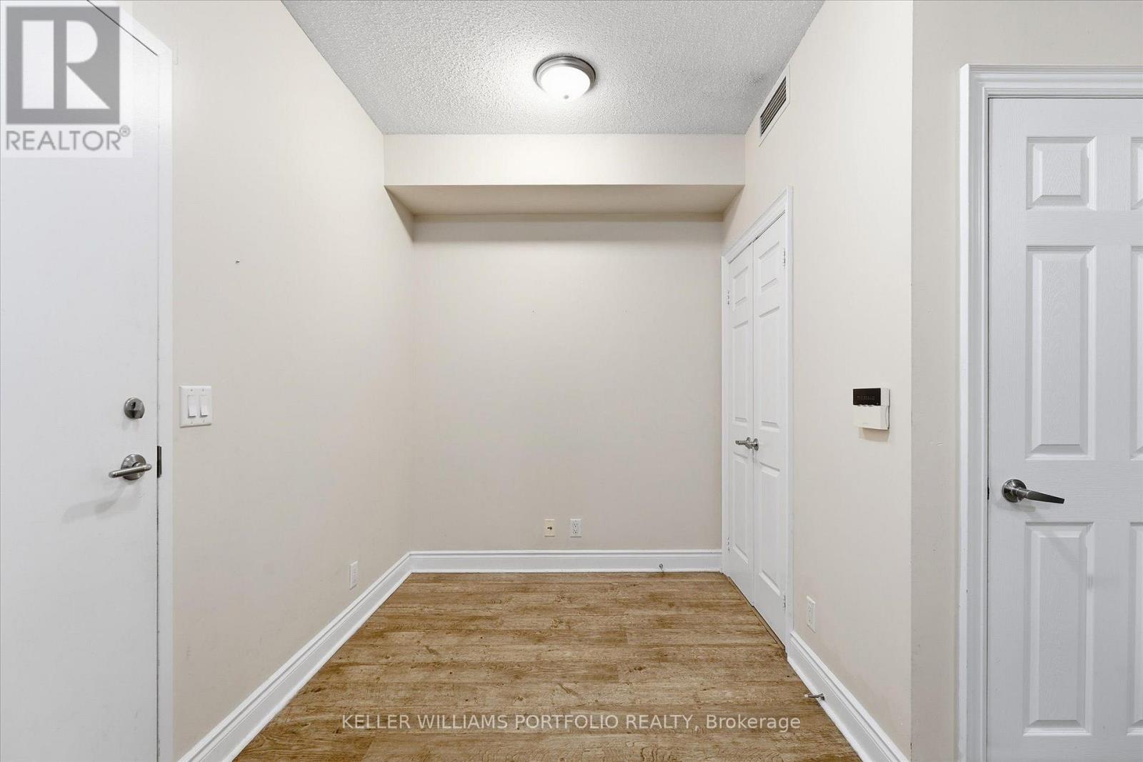 #133 33 Cox Boulevard, Markham (Unionville), Ontario, L3R8A6, Markham (Unionville), Ontario — photo 3 of 5